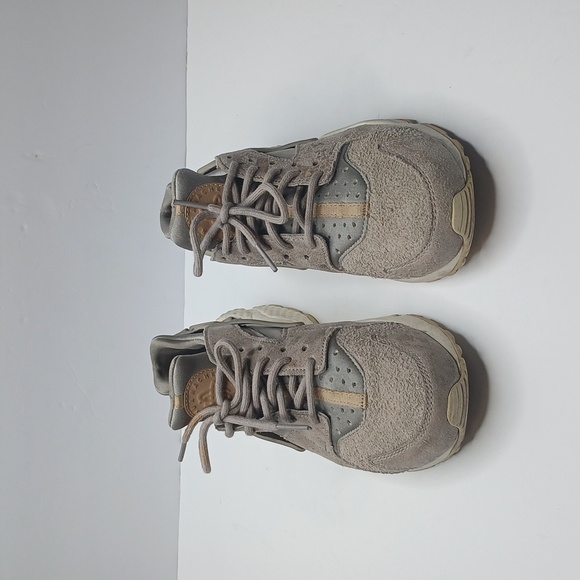 Nike Air Huarache Run CS Cobblestone Mushroom-Sail sneakers - Picture 2 of 8